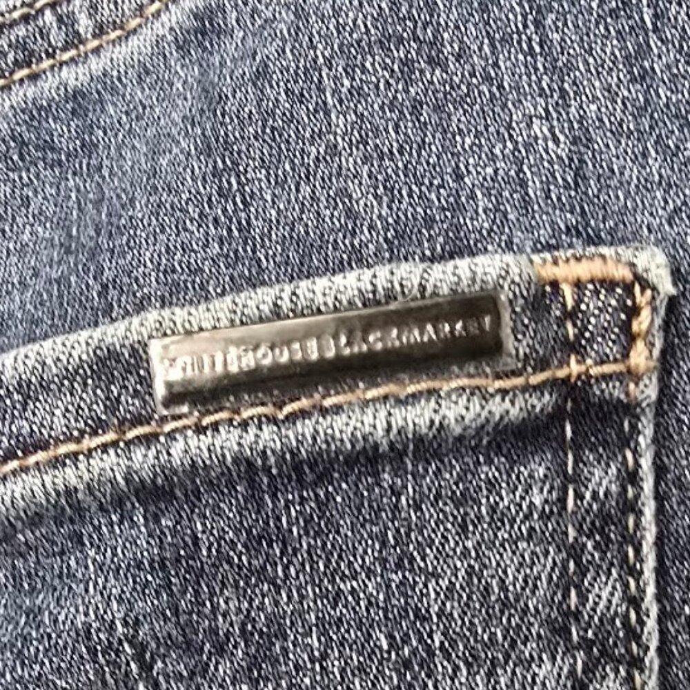 WHBM Doce Antique Embellished Limited Edition Jeans Curvy Midrise Sz 4 Short NWT - Picture 5 of 6